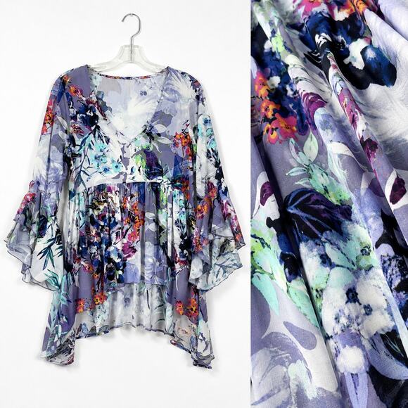 Cupio Tops - Cupio floral tunic V-neckline tiered ruffle sleeves Sz L